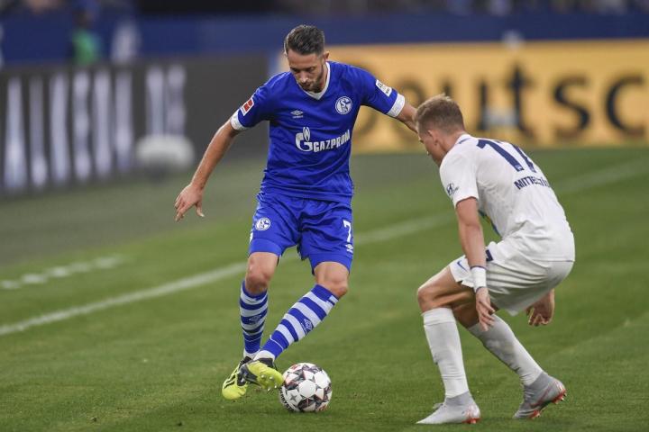 柏林赫塔教练因战术问题受到批评，需改进