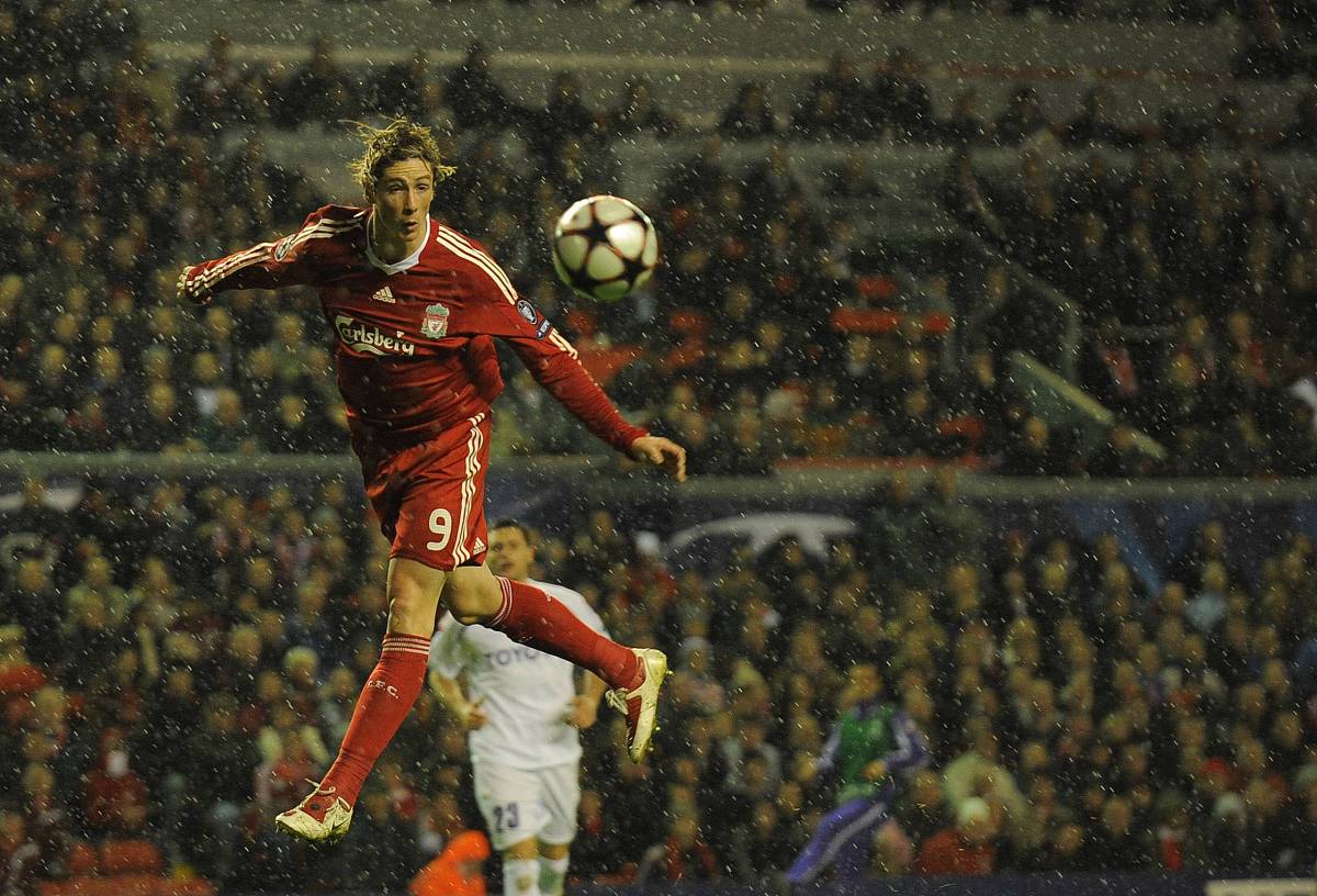 开云sport-包含欧洲球员拿下历史纪录，精彩瞬间回放的词条