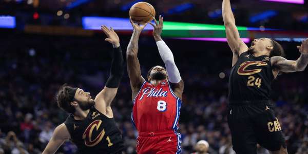 骑士完胜深圳队,恩比德关键制胜 骑士完胜深圳队,恩比德关键制胜