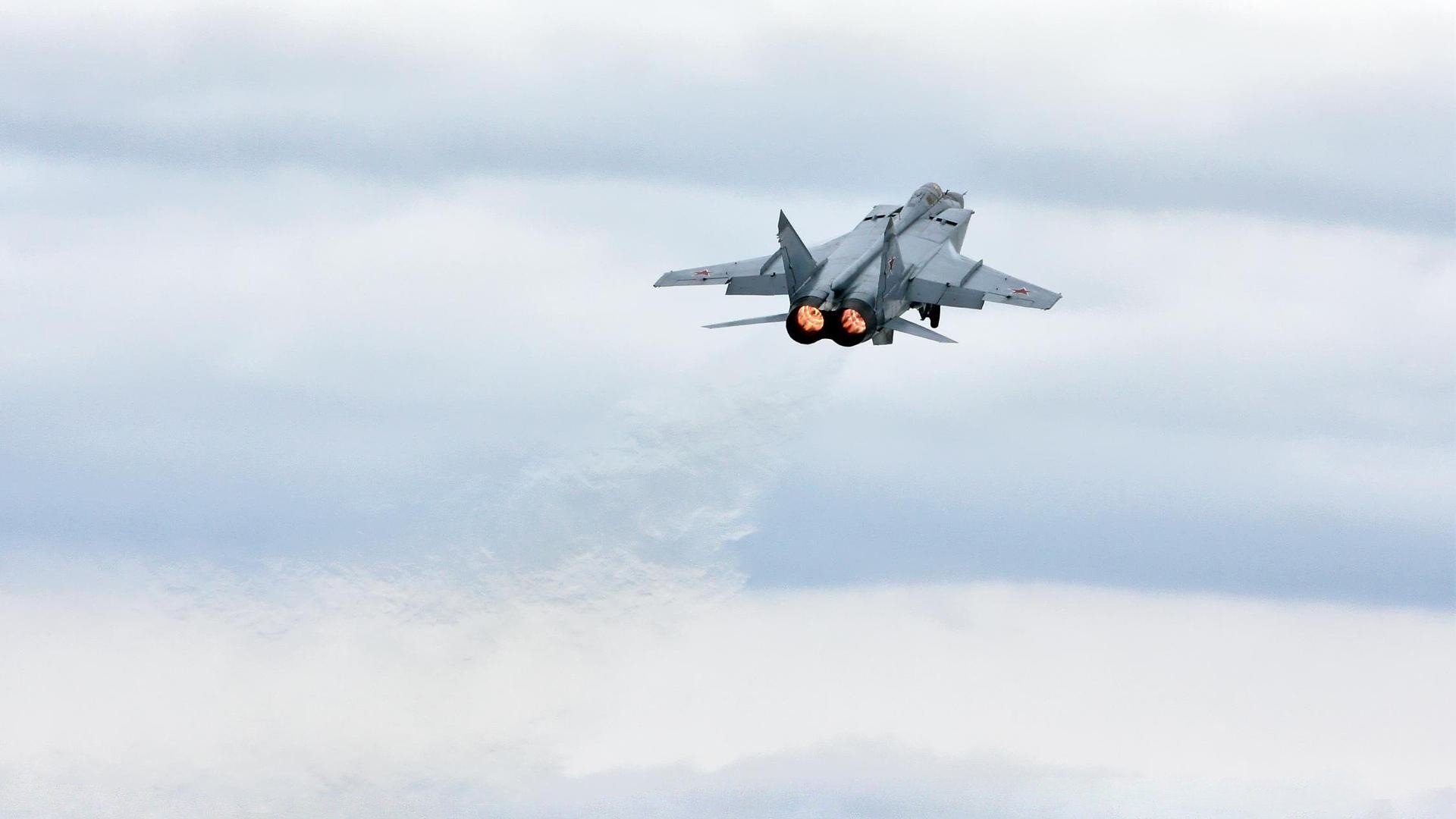 非洲双星闪耀世界公园，安哥拉压哨绝杀与萨拉赫的指南针之夜