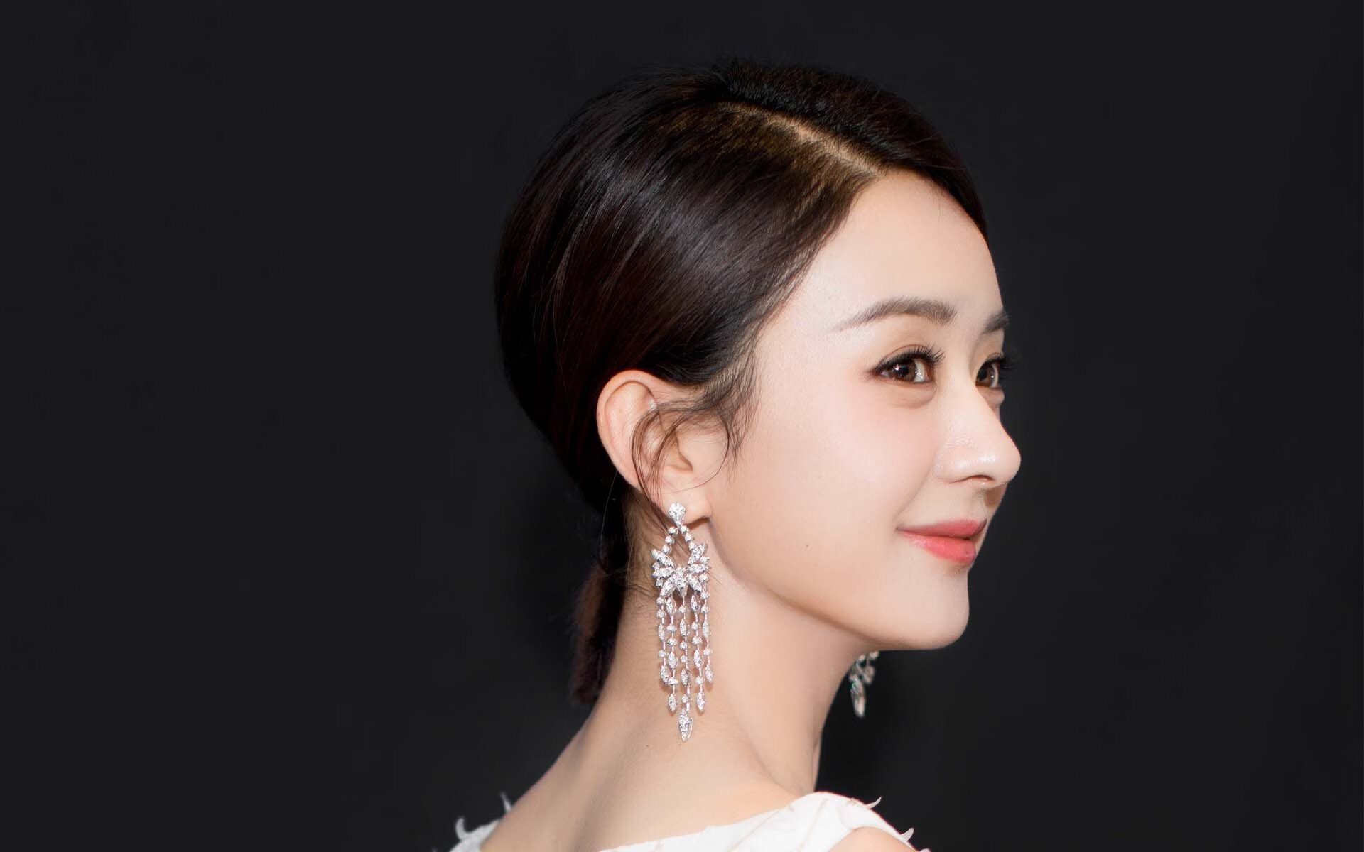 开云体育入口-南北双线，阿劳霍爆发与尤文旧势力的铁腕压制