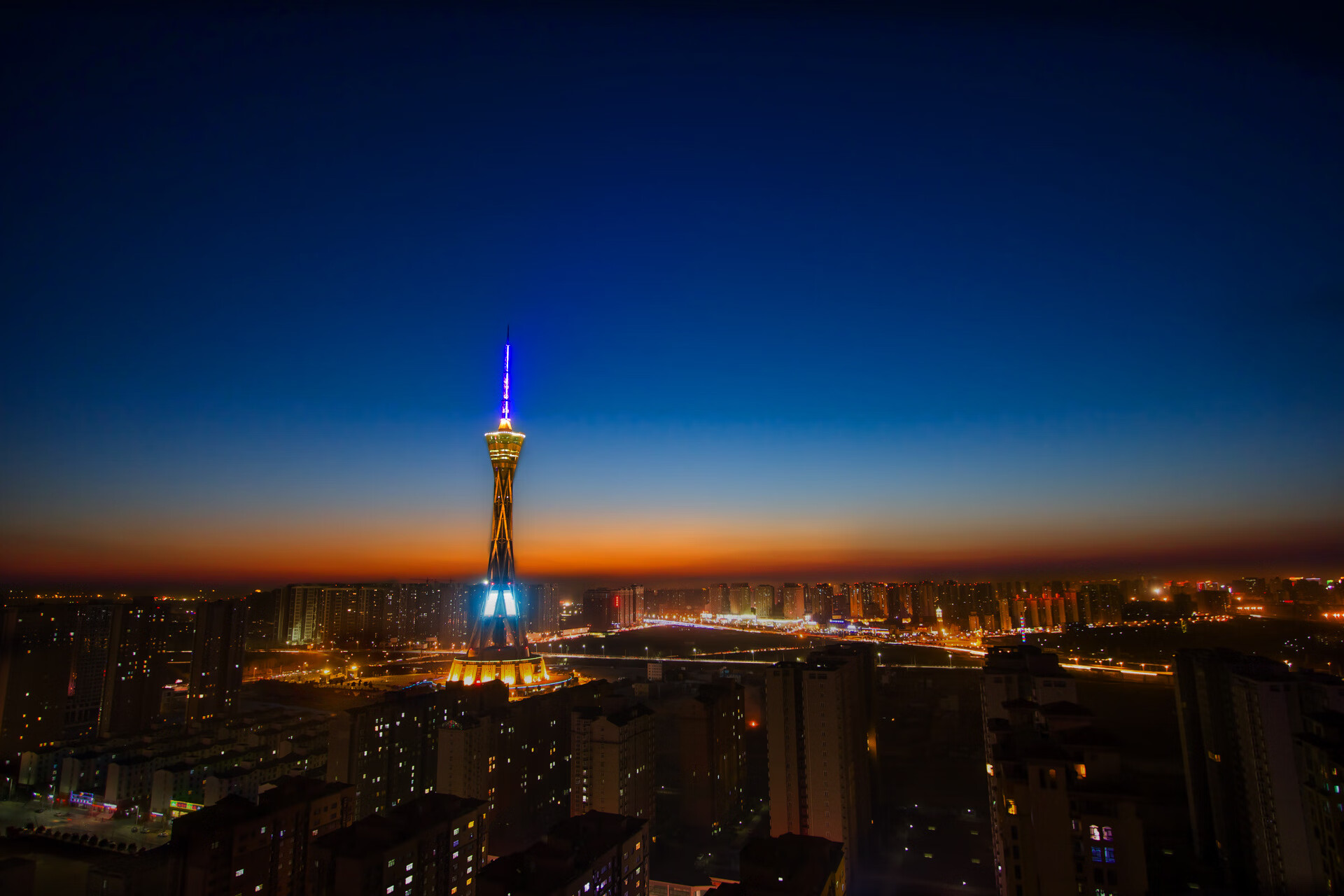 烽烟俄夏,内马尔领舞桑巴,克罗地亚铁血完胜,世界杯争冠路上两场命运之战